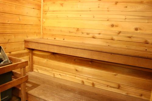 Condo 7 Slopeside With Private Sauna and Hot Tub in Killington, USA