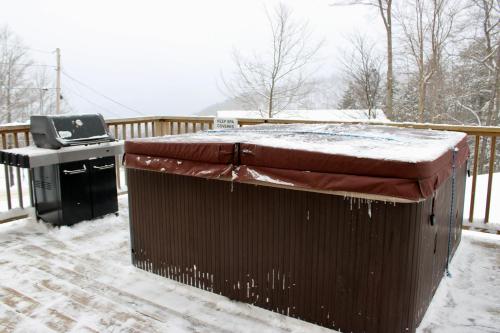 Condo 7 Slopeside With Private Sauna and Hot Tub