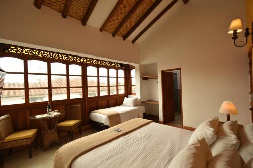 Standard Triple Room image 6