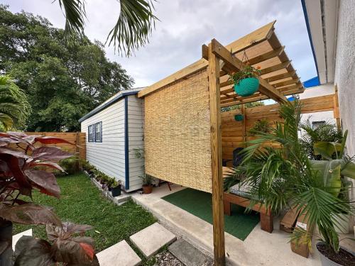 Beach guests house in Miami, USA