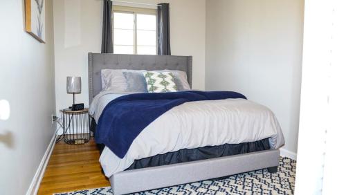 Spacious 3BR Condo, Great for Work & Family Stays thumb 4