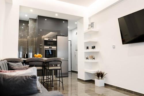 Larissa Railway &Metro station apartment, Athènes