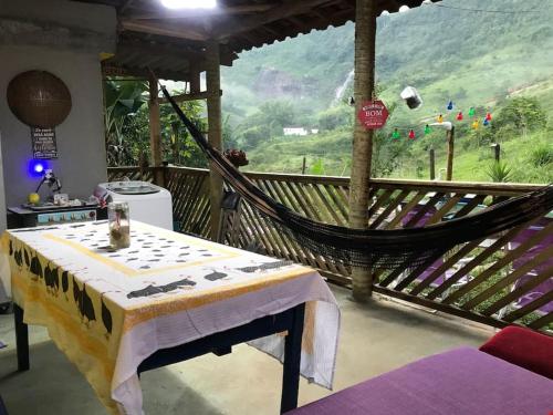 Refúgio, Aconchego, Aonde nasce o sol e Cachoeira! (Refugio, Aconchego, Aonde nasce o sol e Cachoeira!) in Mercês (Minas Gerais)