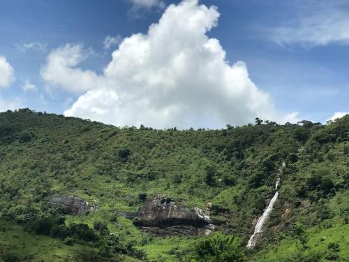 Refúgio, Aconchego, Aonde nasce o sol e Cachoeira!