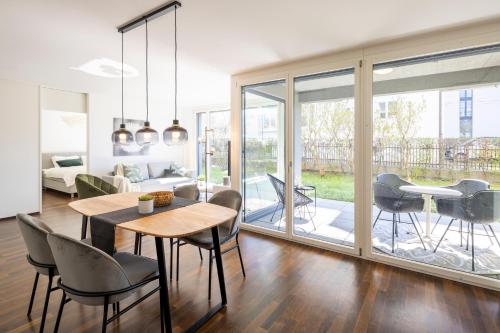 STAYY Green Oasis Premium Apartment - Garden Terrace free parking 20' to Zurich in Dietikon, Schweiz