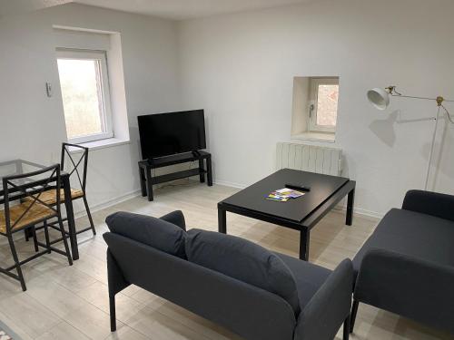 Appartement 2ème étage 42m2 hyper centre ville / parking gratuit