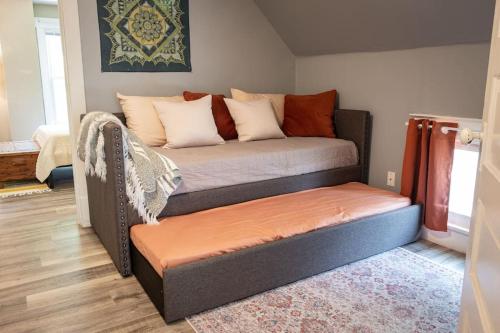 Scandinavian style, kid/pet friendly, foosball! in Champaign, USA