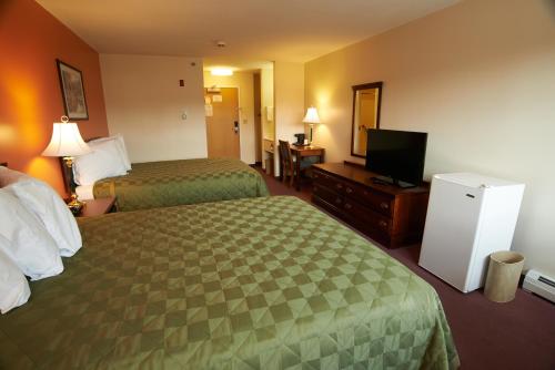 Coos Motor Inn Room Type - Queen Room with Two Queen Beds