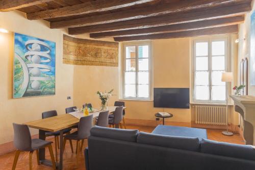 Antiche Mura Como by Rent All Como