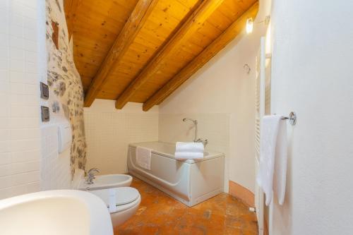 Antiche Mura by Rent All Como - image 2