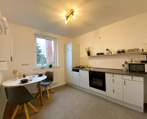 廚房, Elbnahe Ferienwohnung mit 2 Schlafzimmern in 科斯維格/安哈爾特