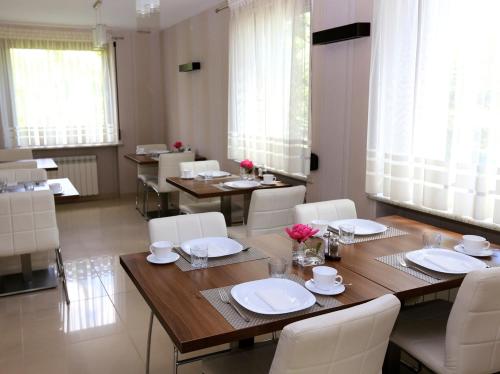 10 Bed And Breakfast - image 13