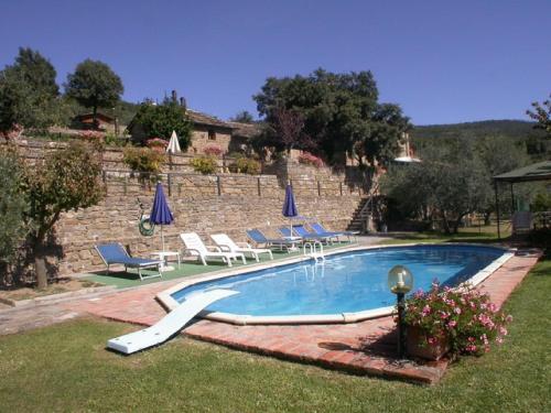 Lovely Cottage in Cortona with Pool and Stunning Views