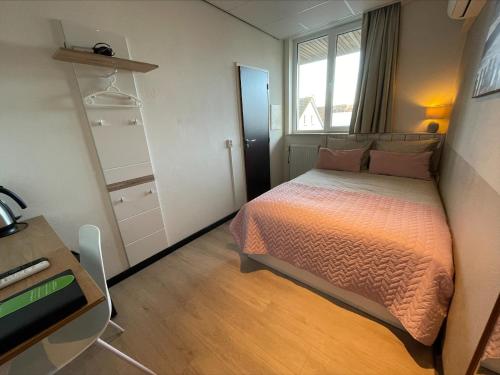 1 twin bed