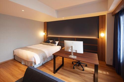 Hotel Sails Room Type - Deluxe Queen Room