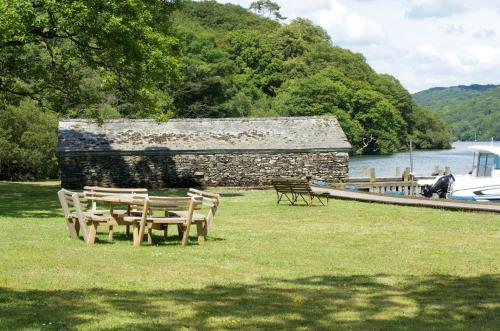 A szálláshely kívülről, Grange Cottage Lakeside Windermere in Rusland