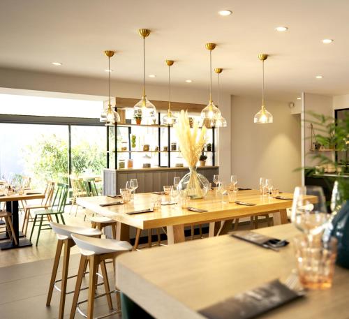 Ресторан, Campanile Orange Hotel in Orange