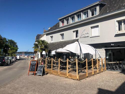 Hôtel Restaurant La Voile - Le Dock'er Hotel de charme Golf Baden
