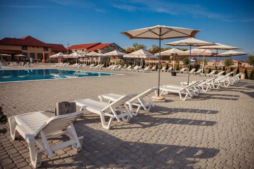 Peldbaseins, ILLARA SPA Hotel in Irshava