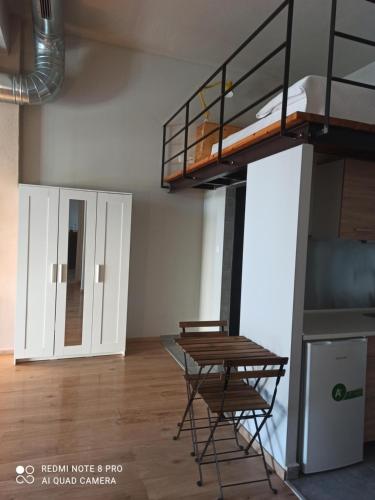  Thess Rooms Georgiou Katechaki 13 in Thessaloniki