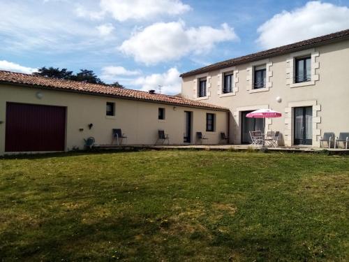 le logis gourmand a Payroux - Accommodation