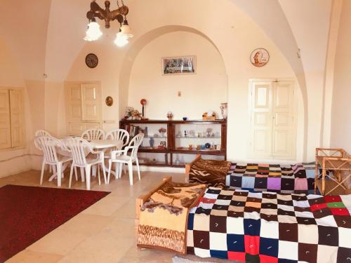 Traditional House with Amazing Veranda in Betlemme di Galilea