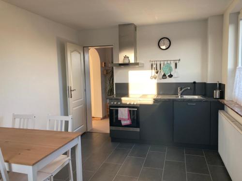 virtuve, Ferienwohnung im Nierott in Neudorf-Bornstein