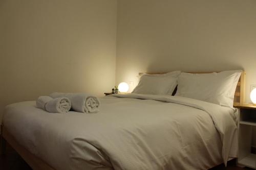 One-Bedroom Apartment image 4