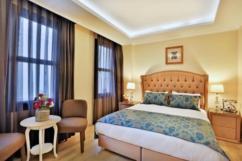 Double Room image 10