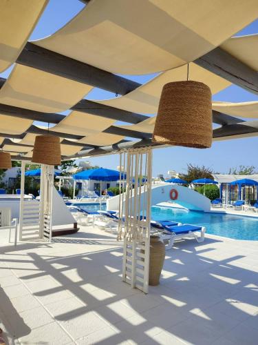 Flokkas Hotel Apartments - image 11