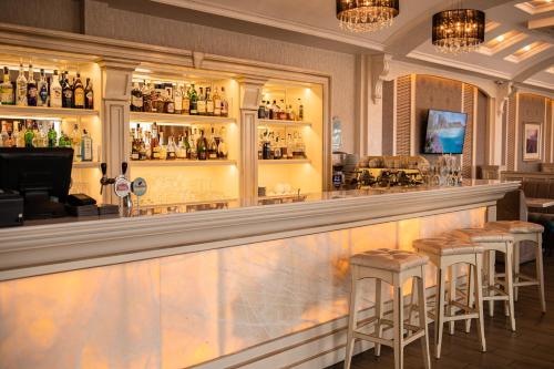 Sonata Hotel & Restaurant "готель Соната" - 레스토랑