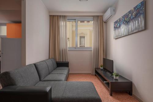 Kosmos Service Apartment Absolute City Center 1-5 With Parking