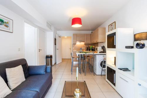 VICTOR HUGO AP4159 - main image