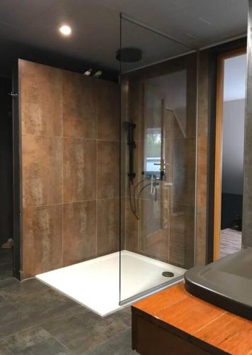 Maison moderne avec sauna et bain nordique photo 4