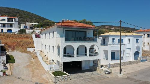 Beachfront House Agia Pelagia Kythira in Ajía Pelajía