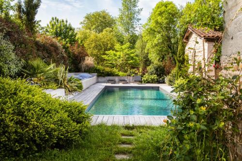 Chambres d'Hôtes avec piscine à 10 min de Bourg en Bresse - Ain - LE MOULIN DE LONGCHAMP 2
