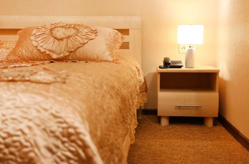 1 queen bed