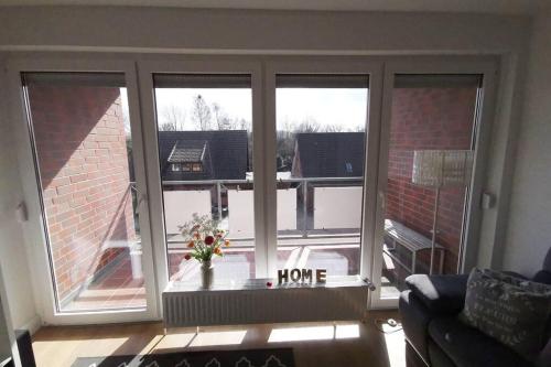 2 Zimmer Wohnung, Wallbox, Balkon, zentral in Himmelpforten