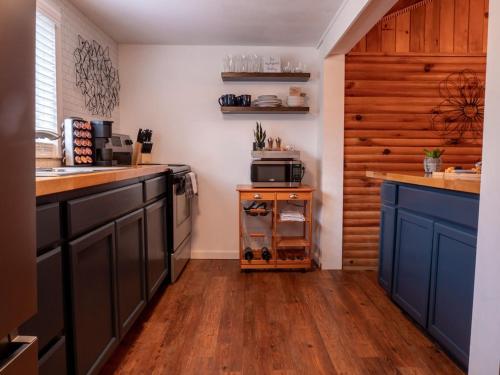 Hibernation Station in Bryson City, USA