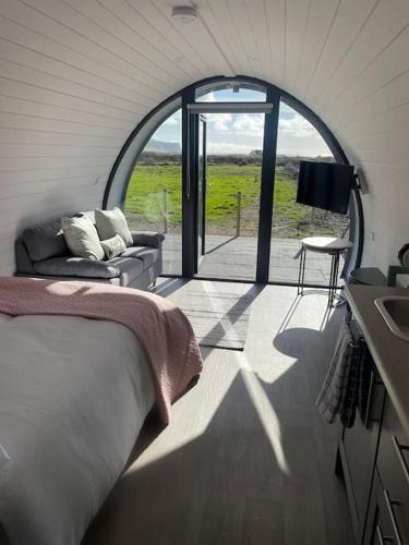 Gaoth na Mara pod in Doolin