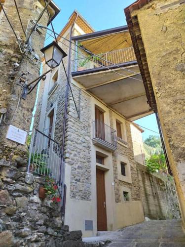  Casa Torre con terrazza panoramica in Futani