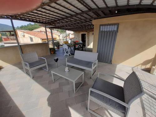 Casa Torre con terrazza panoramica in Futani