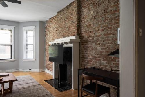 Spacious CWE 3BR near BJC by Zencity - image 2