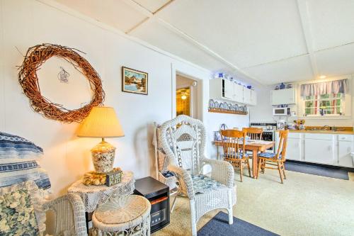 Hartford Cottage w/ Private Beach on Bear Pond! in Auburn (Maine)