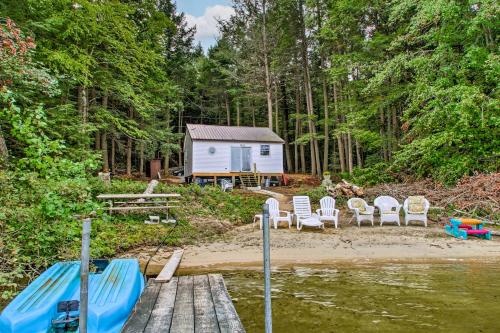 Hartford Cottage with Dock and Private BCH on Bear Pond - image 6