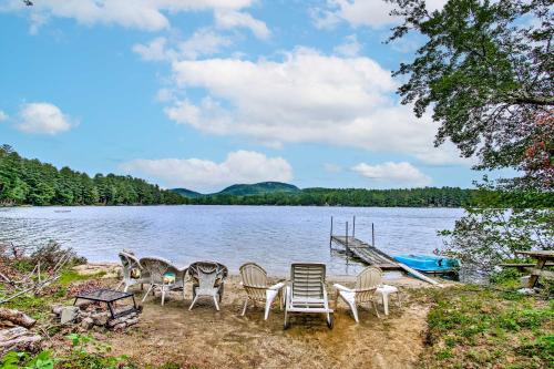 Hartford Cottage with Dock and Private BCH on Bear Pond