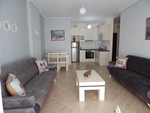 Modern Spacious 1 Bedroom Flat Next to the Beach