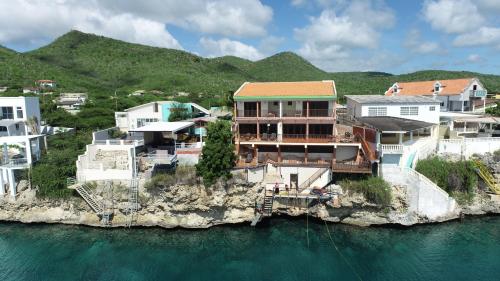 外觀, Vacation house at Playa Lagun Private Beach in 拉古恩