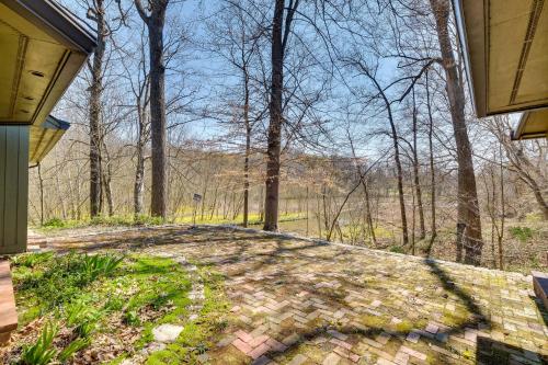 Spacious Prospect Cottage w/ Deck & Scenic Views in Prospect
