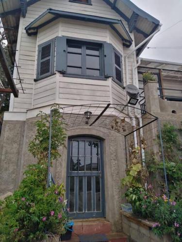 Loft independiente y equipado en casa patrimonial de Valparaíso